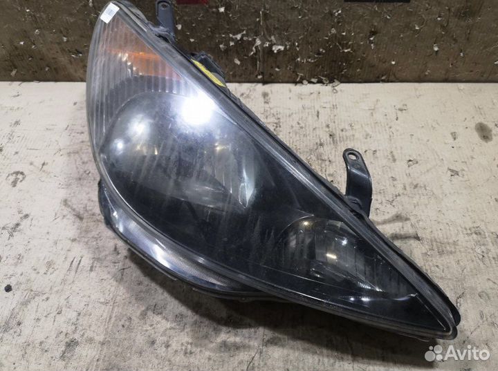 Фара xenon toyota estima acr30 2003 год