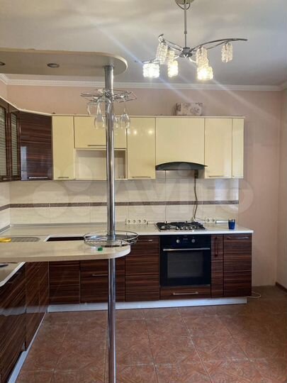 5-к. квартира, 250 м², 1/2 эт.