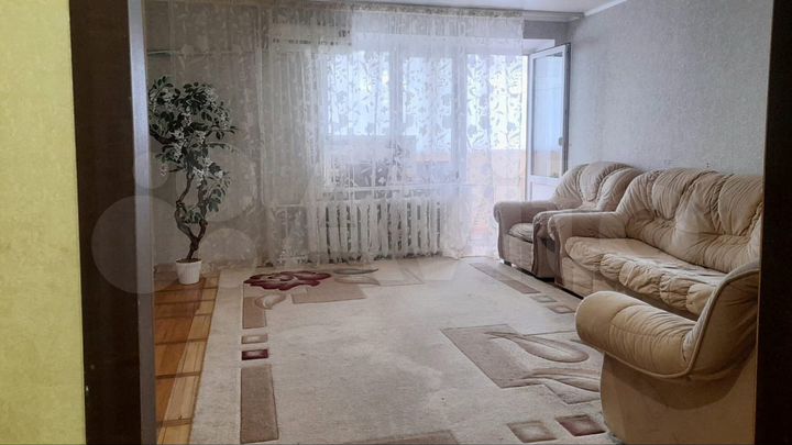 4-к. квартира, 72 м², 1/9 эт.