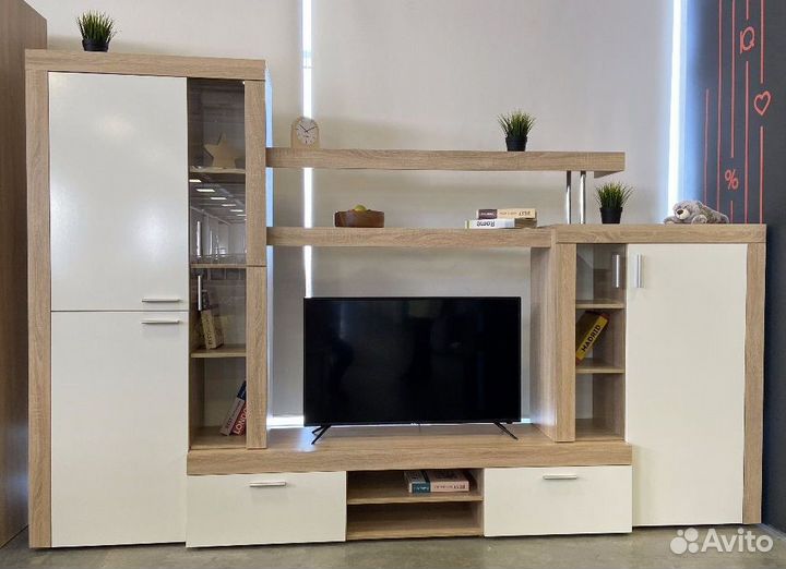 Стенка в гостиную