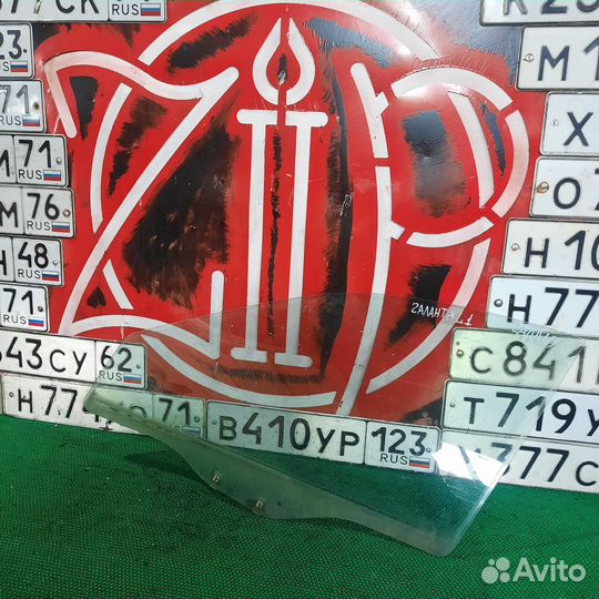 Стекло двери Mitsubishi galant 8