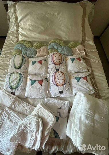 Комплект бортиков в кроватку