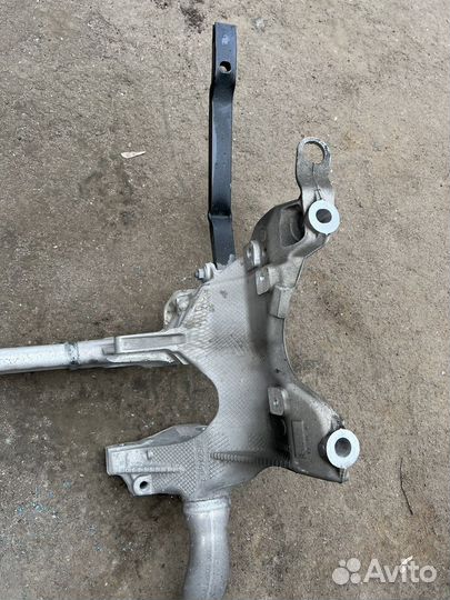 Подрамник Audi Q5 8R рестайлинг