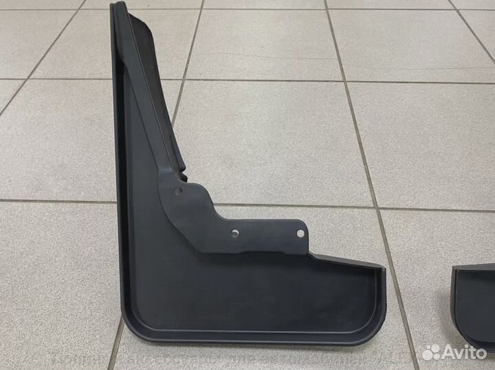 Брызговики передние без порогов Mercedes ML164