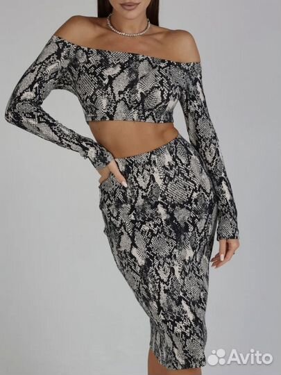 Новый костюм 46-50 стрейч