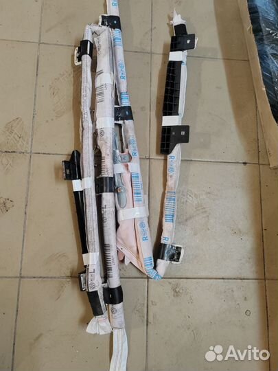 Правая шторка безопасности VW Polo 6