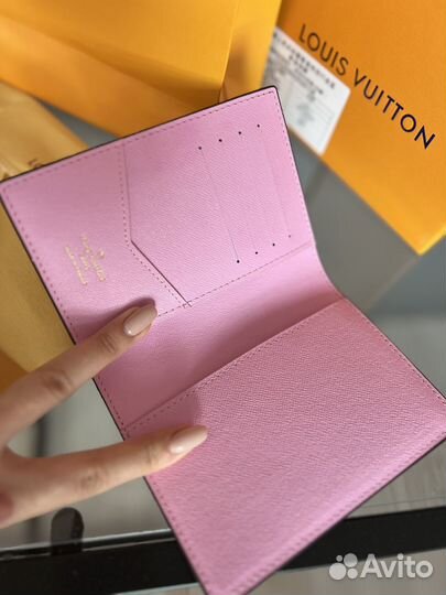 Обложка louis vuitton