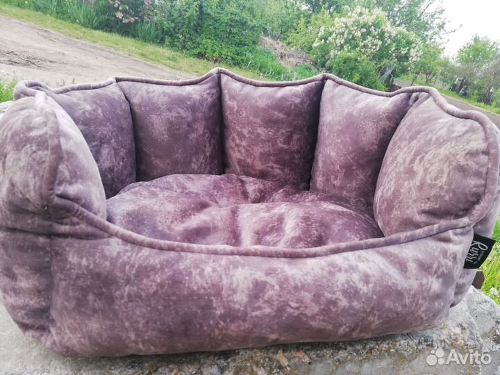 Лежанка для маленьких собак