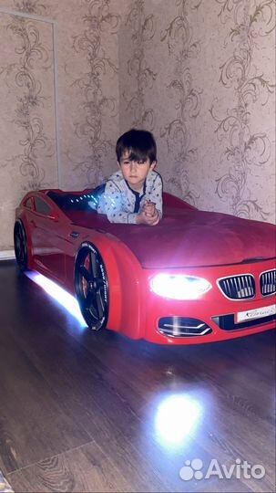 Детская кровать машинка с матрасом б/у