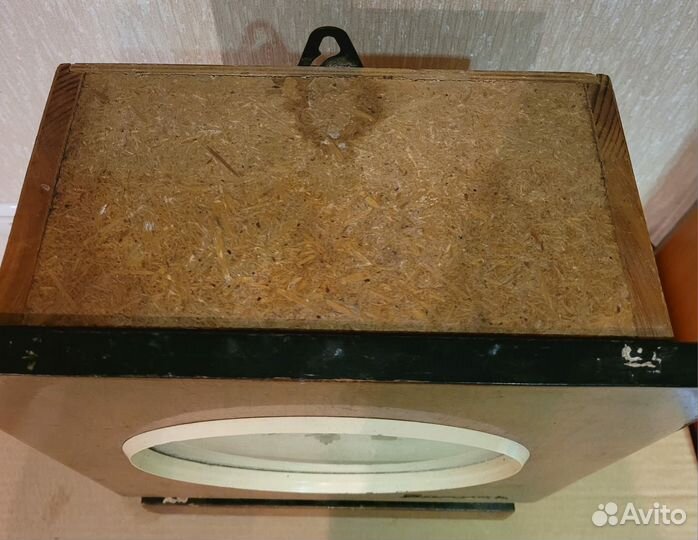 Часы настенные СССР янтарь