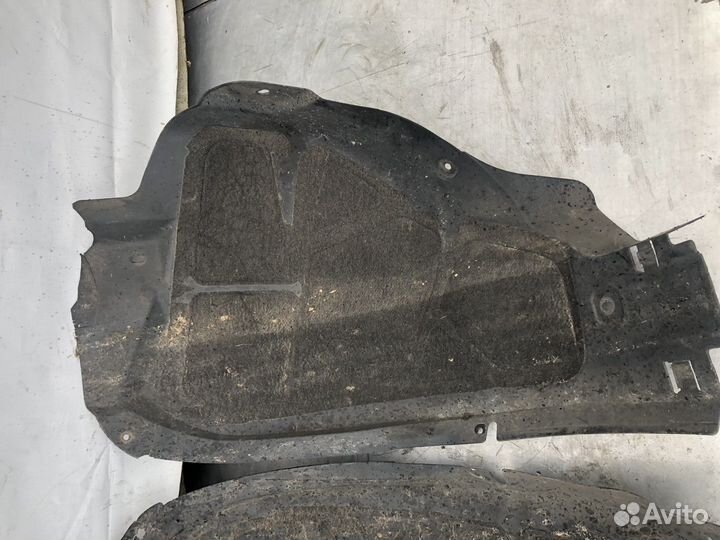 Подкрылок передний Opel Astra j Gtc