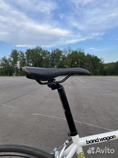Фикс трековый велосипед kona