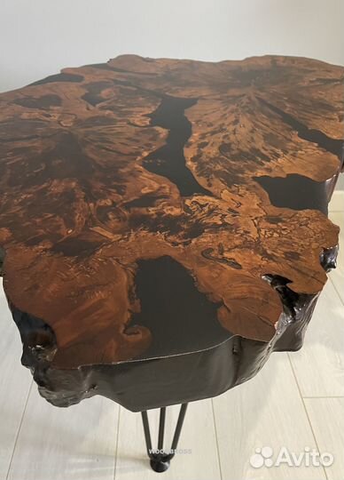 Стол из Эпоксидки и дерева от изготовителя