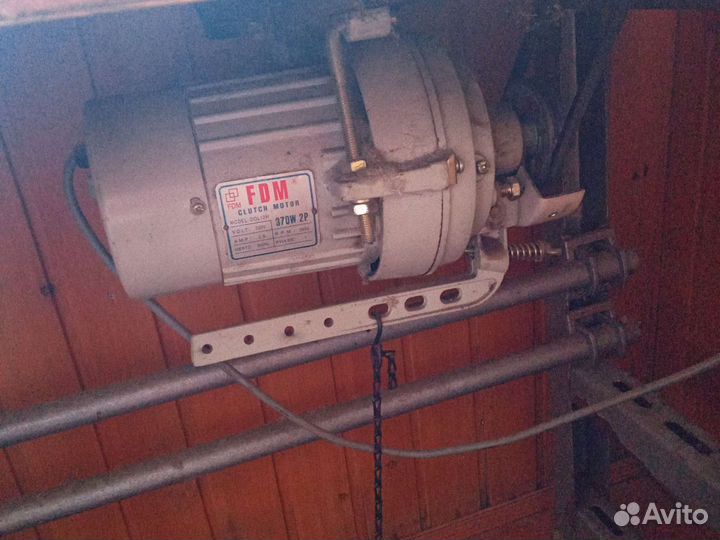 Машинка Оверлок