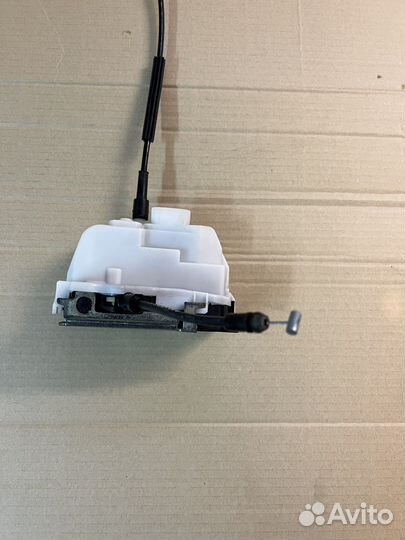 Замок задней левой двери Renault Laguna 2