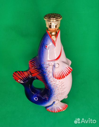 Фарфоровый графин рыба от ликерного набора, СССР