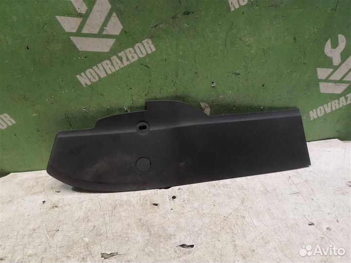 Накладка (кузов внутри) Форд Фокус 2
