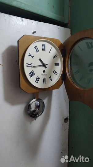 Настенные часы янтарь СССР без боя
