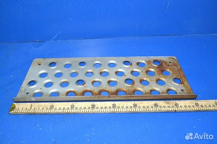 Ступенька подножки нижняя, правая mercedes-benz Ac