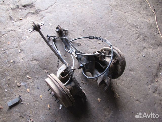 Ступица задняя с рычагом Ford Focus 2