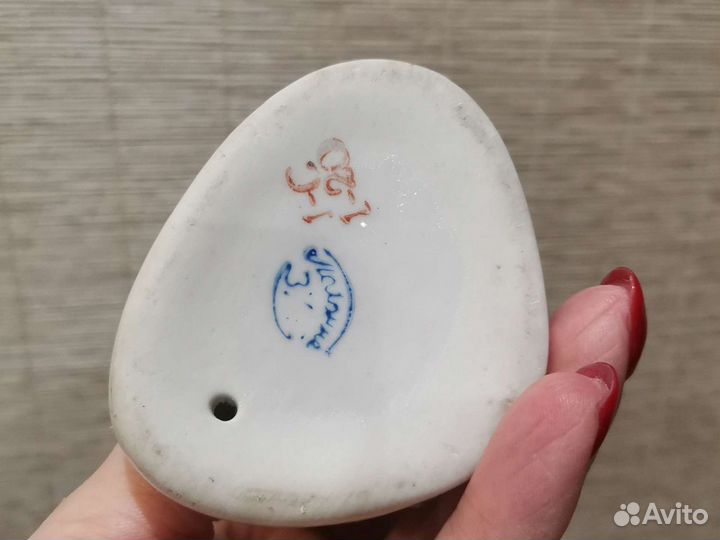 Статуэтка фарфор