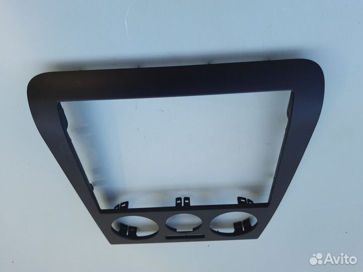 Рамка магнитолы Skoda Octavia A4 Tour