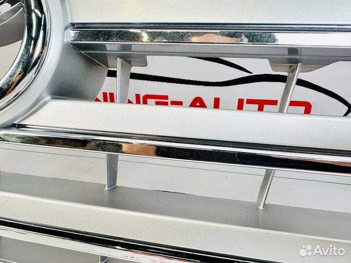 Решетка радиатора Toyota Land Cruiser 200 A6124