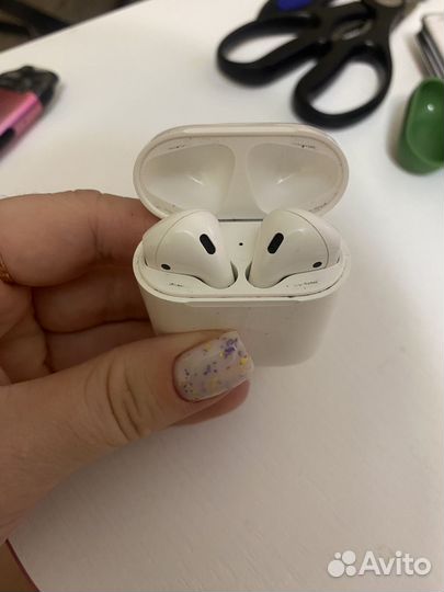 Беспроводные наушники apple airpods