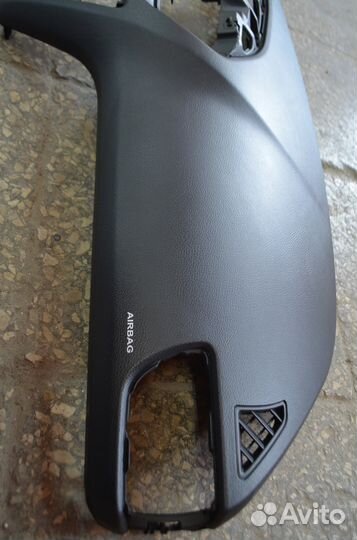 Торпедо панель приборов Kia Rio (2011-2016)