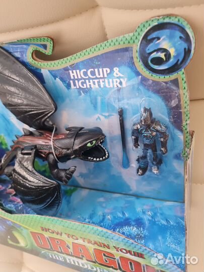 Дракон беззубик пластик мягкий