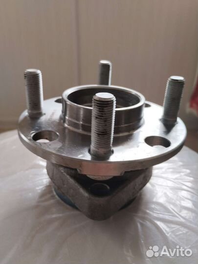 Ступица передняя правая Nissan Tiida