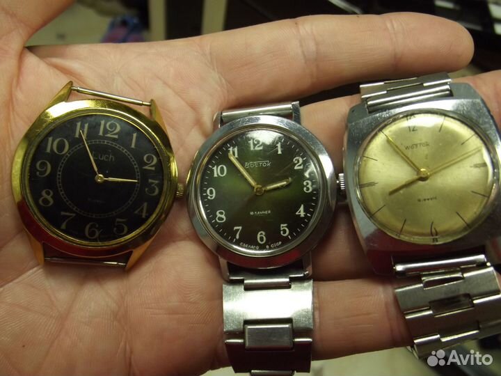 Часы механические 3 шт СССР восток луч 2209