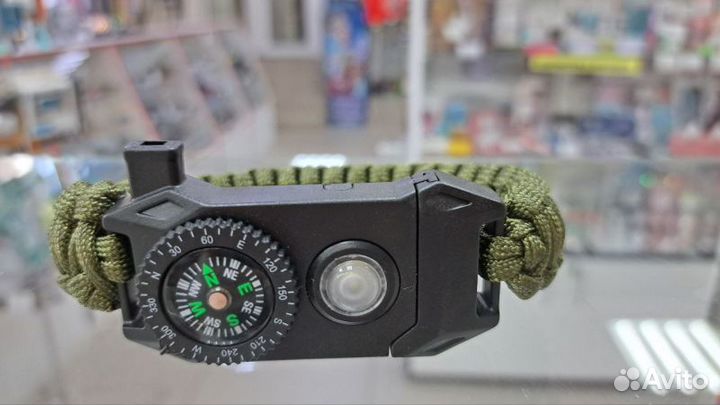 Браслет из паракорда (компас, фонарик, огниво)