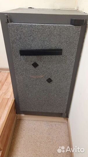 Сейф несгораемый, взломостойкий