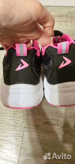 Кроссовки demix