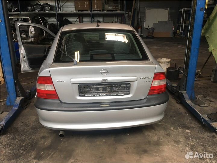 Разбор на запчасти Opel Vectra B