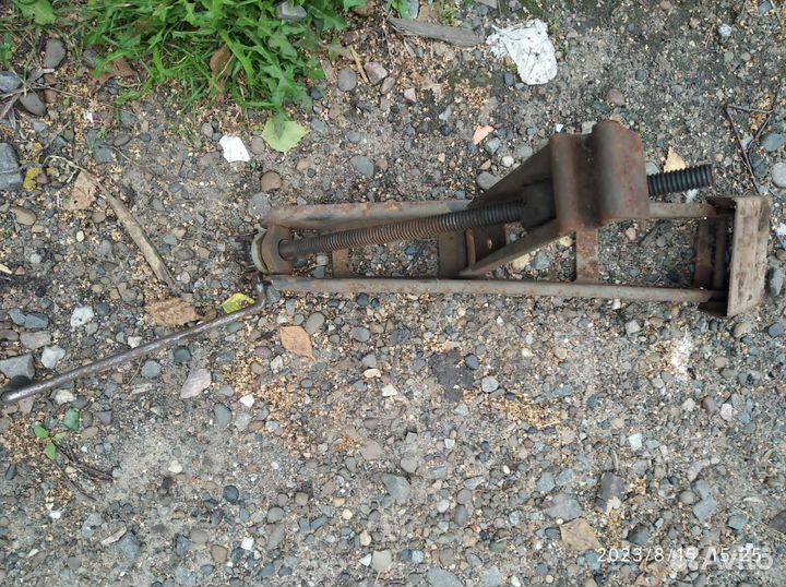 Домкрат для шиномонтажа бу