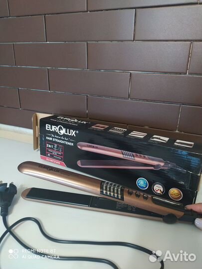 Выпрямитель для волос новый