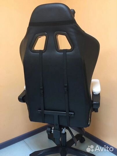 Кресло для игр. Игровое кресло с массажем