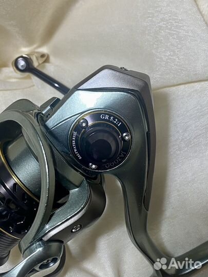 Рыболовная катушка новая tsurinoya ja2000