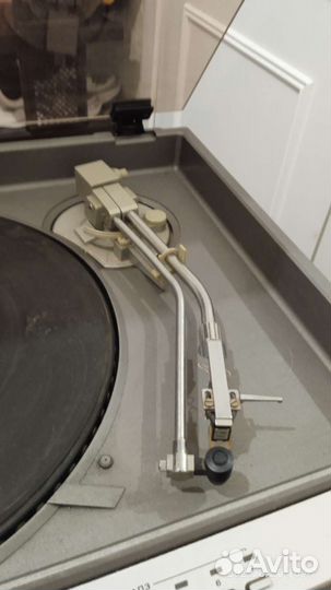 Усилитель, проигрыватель винила, колонки