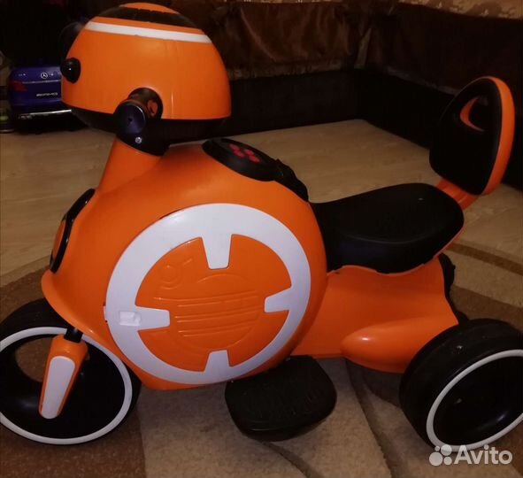 Машинка-электрокаталка