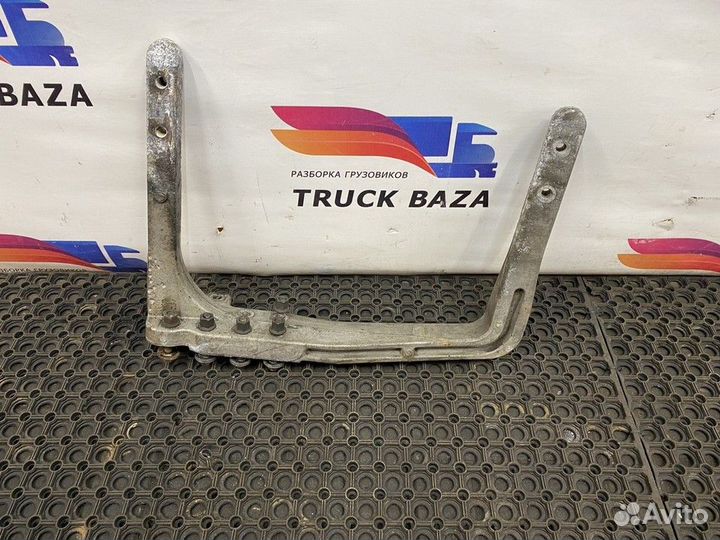 Кронштейн глушителя основного Volvo FM