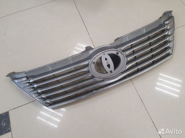 Решетка радиатора Toyota Camry V50