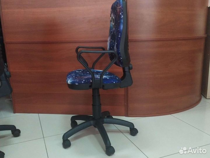 Компьютерное кресло