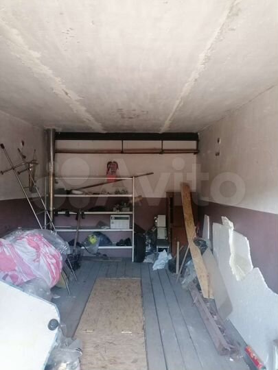 Гараж, > 30 м²