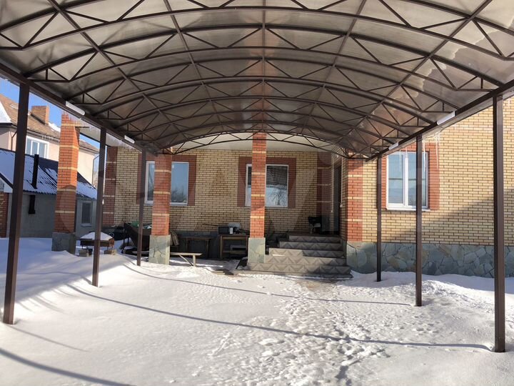 Дом 370 м² на участке 6 сот.