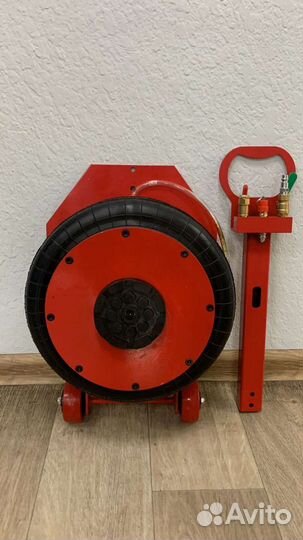 Домкрат пневматический