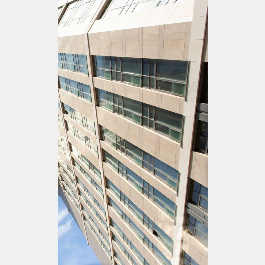 2-к. квартира, 101 м², 13/23 эт.