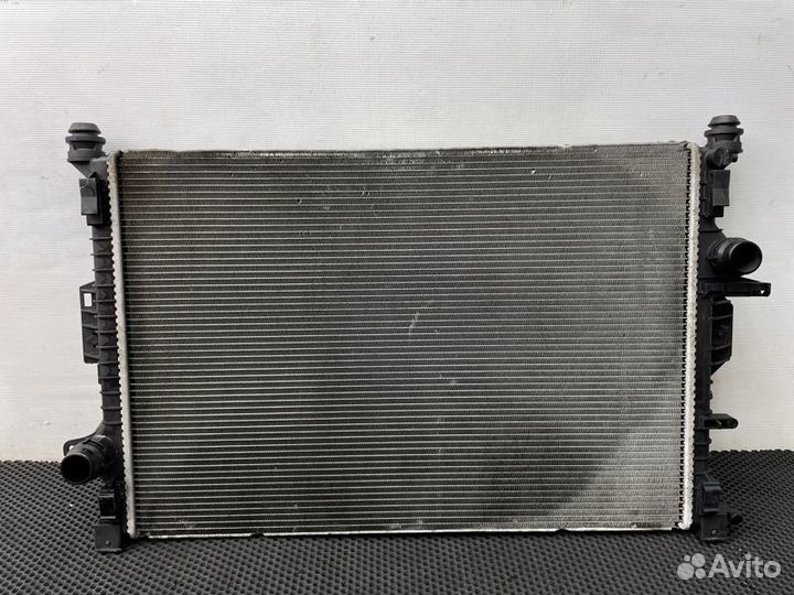 Радиатор охлаждения Ford Galaxy WM qxwb 2.0 2006